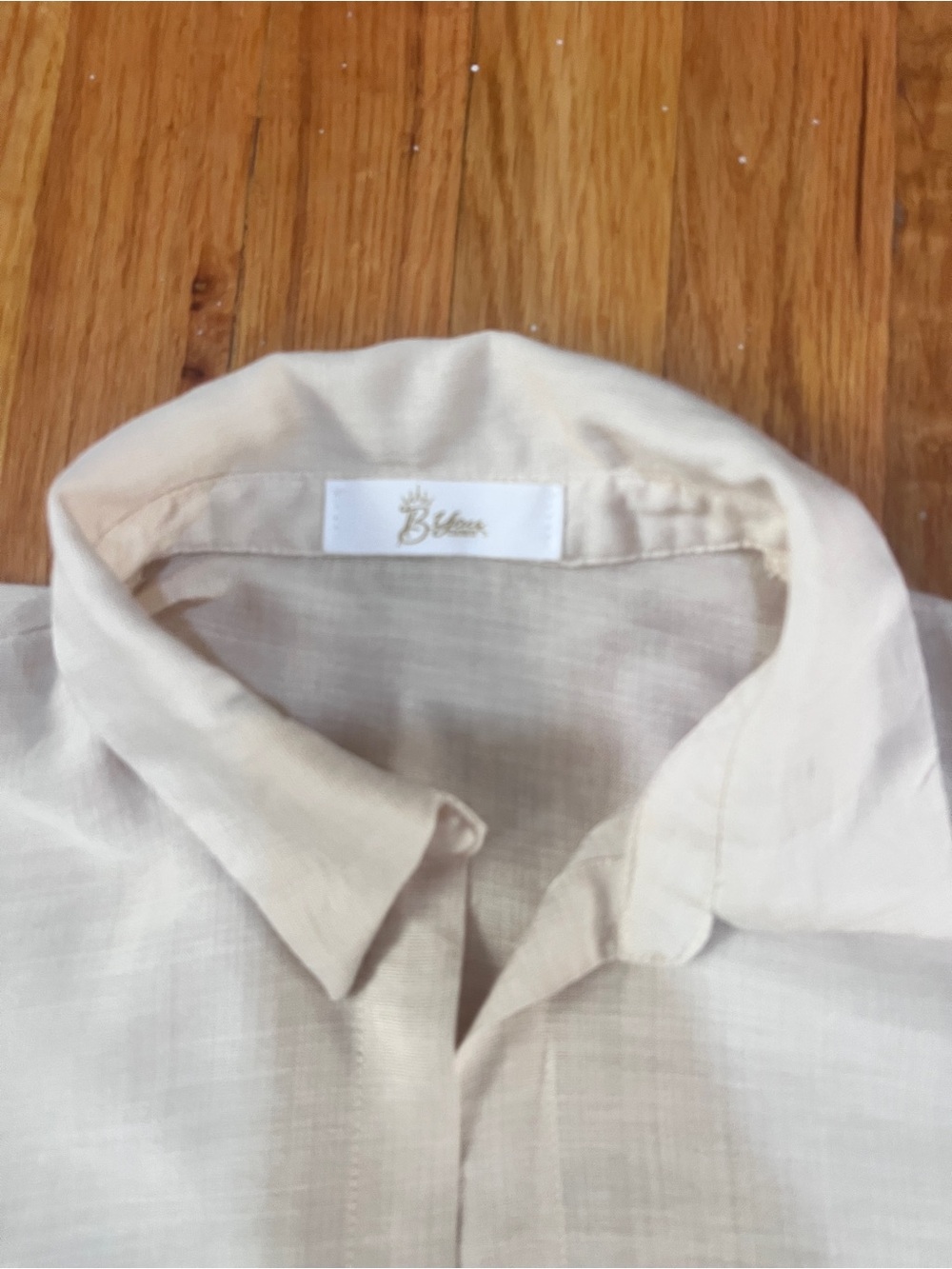 Women's Cream Cropped Utility Shirt - Picture 4 of 8